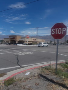 stop sign grocery outlet e1565126441539