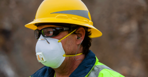 worker wearing mask