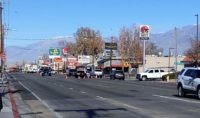 Best Western Sign in Bishop backs up traffic 1